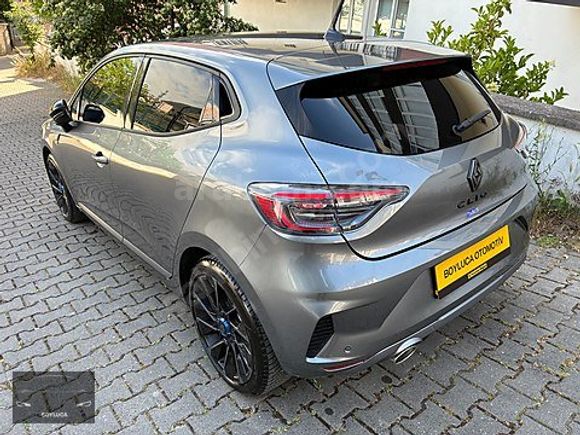 HATASIZ 2025 RENAULT CLİO 1.0 TECHNO ESPRİT ALPİNE X-TRONİC GSR2