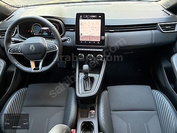 HATASIZ 2025 RENAULT CLİO 1.0 TECHNO ESPRİT ALPİNE X-TRONİC GSR2