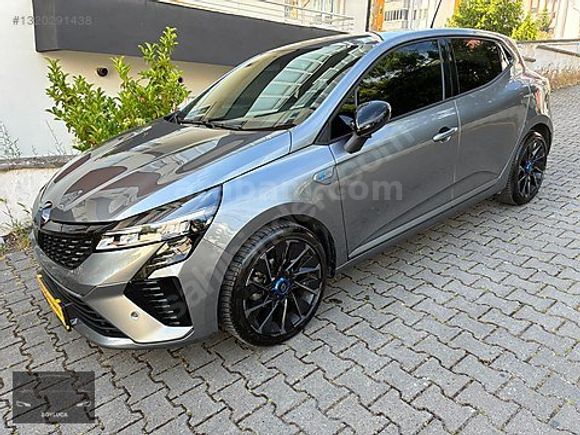 HATASIZ 2025 RENAULT CLİO 1.0 TECHNO ESPRİT ALPİNE X-TRONİC GSR2