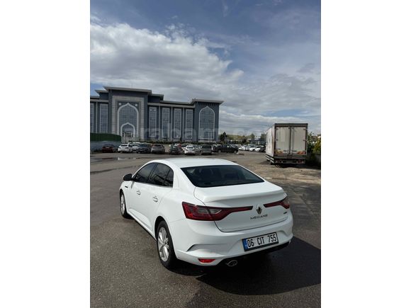 Galeriden Renault Megane 1.5 dCi Touch 2017 Model Ankara