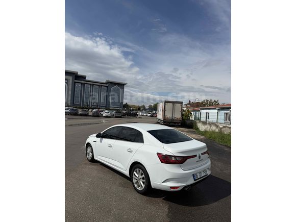Galeriden Renault Megane 1.5 dCi Touch 2017 Model Ankara