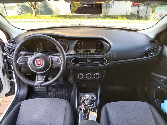 Sahibinden Fiat Egea 1.4 Fire Easy 2023 Model