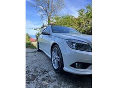 Sahibinden bakımları yapılmış  c180 AMG paket.
