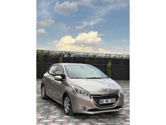 Sahibinden Peugeot 208 1.2 VTi Active 2014 Model  102.000 km Gri (metalik)
