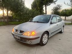 Sahibinden Renault Megane 1.6 RTE 2001 Model    Gri (Gümüş)
