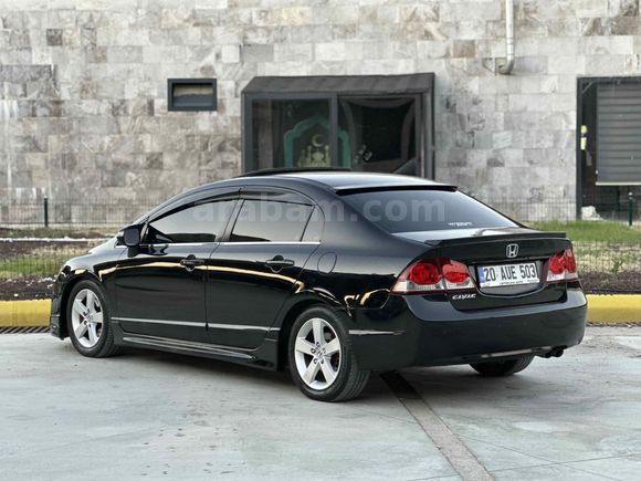 Galeriden Honda Civic 1.6i VTEC Elegance 2010 Model Denizli