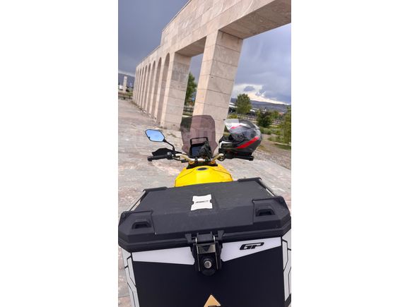 Sahibinden Suzuki V-Strom 800 DE GARAJ MOTORU