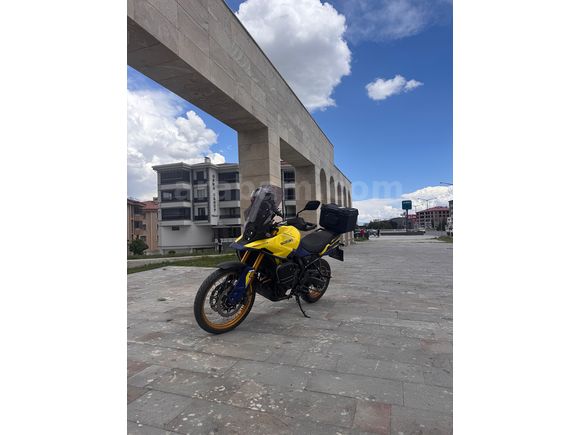 Sahibinden Suzuki V-Strom 800 DE GARAJ MOTORU