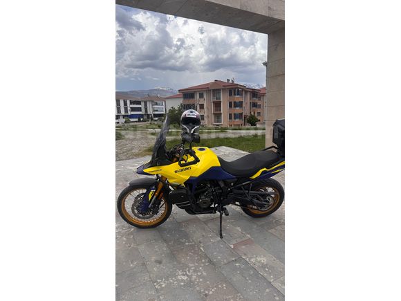 Sahibinden Suzuki V-Strom 800 DE GARAJ MOTORU