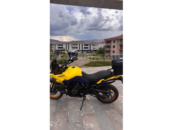 Sahibinden Suzuki V-Strom 800 DE GARAJ MOTORU
