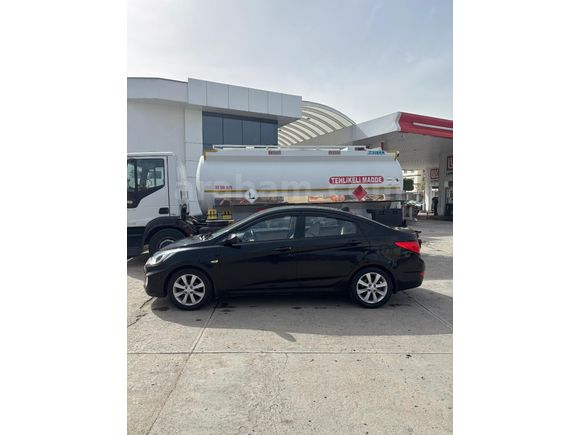 Sahibinden Hyundai Accent Blue 1.6 CRDI Mode 2014 Model