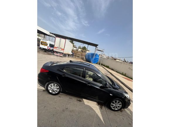 Sahibinden Hyundai Accent Blue 1.6 CRDI Mode 2014 Model