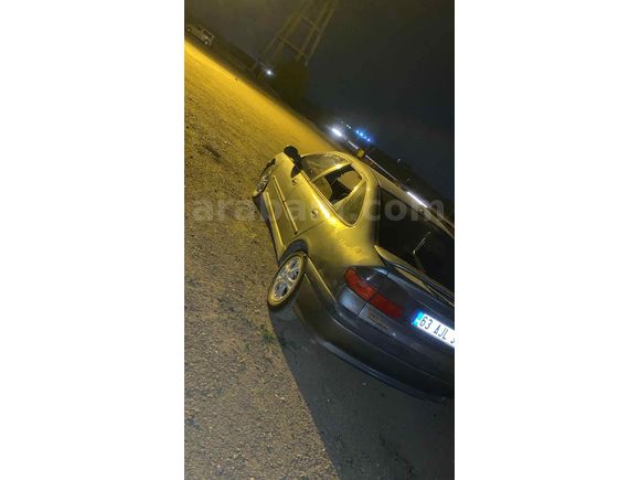 Sahibinden Renault Laguna 2.0 RXE 1998 Model 