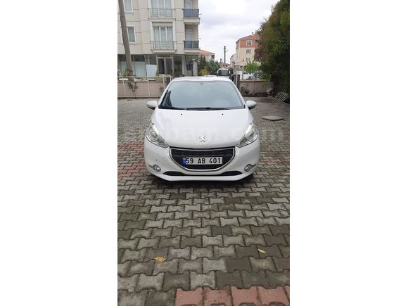 Değişensiz 113.000 km'de Peugeot 208 1.4 HDi Active 2014 Model 