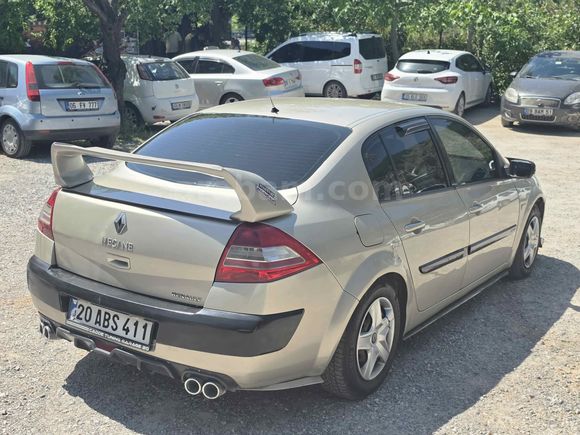 Sahibinden Renault Megane 1.4 Authentique 2006 Model 