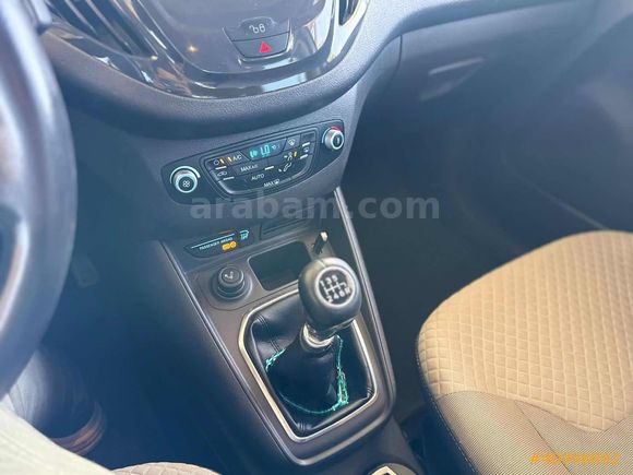 OTOMOBİL RUHSATLI 2019 1.5 TDCI TİTANİUM