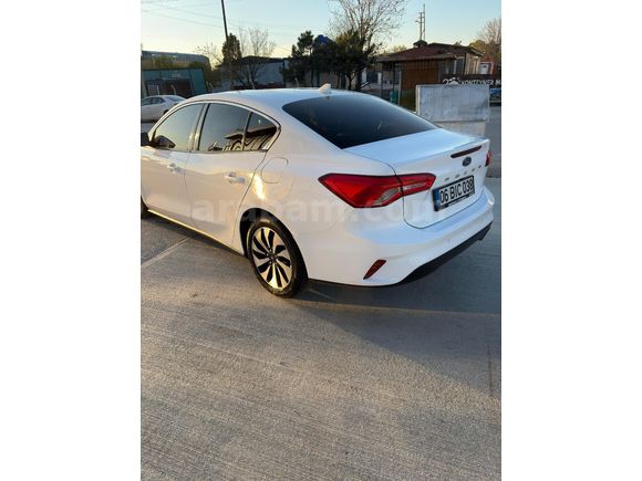 Sahibinden Ford Focus Titanium 230.000 km