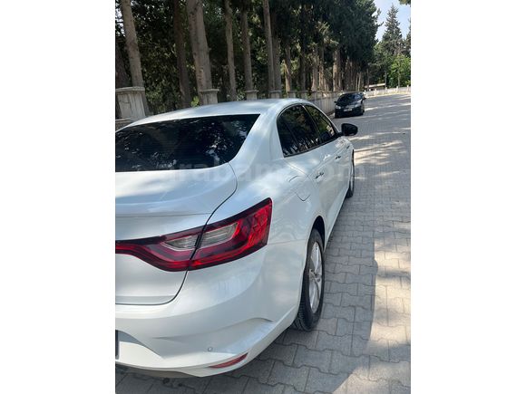 Sahibinden Renault Megane 1.5 Blue DCI Touch 2020 Model 