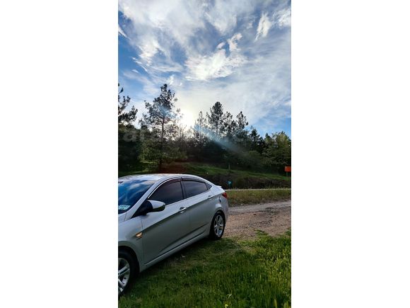 Sahibinden Hyundai Accent Blue 1.6 CRDI Mode 2012 Model