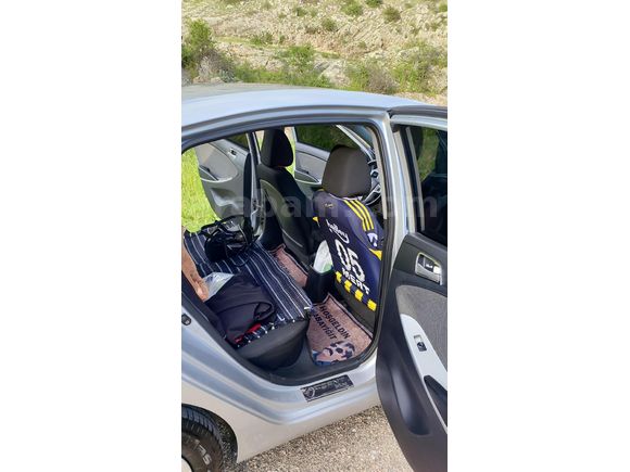 Sahibinden Hyundai Accent Blue 1.6 CRDI Mode 2012 Model