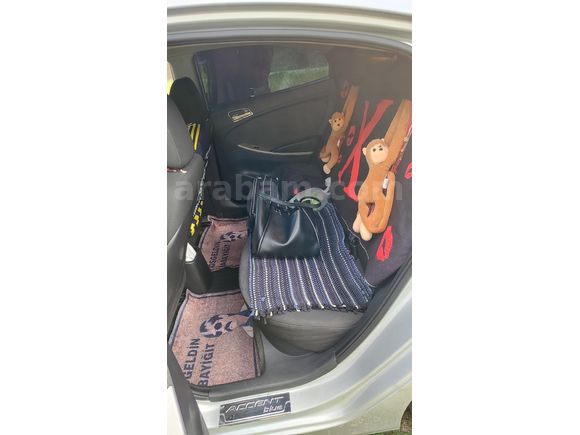 Sahibinden Hyundai Accent Blue 1.6 CRDI Mode 2012 Model