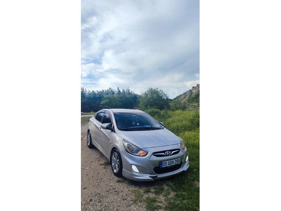 Sahibinden Hyundai Accent Blue 1.6 CRDI Mode 2012 Model