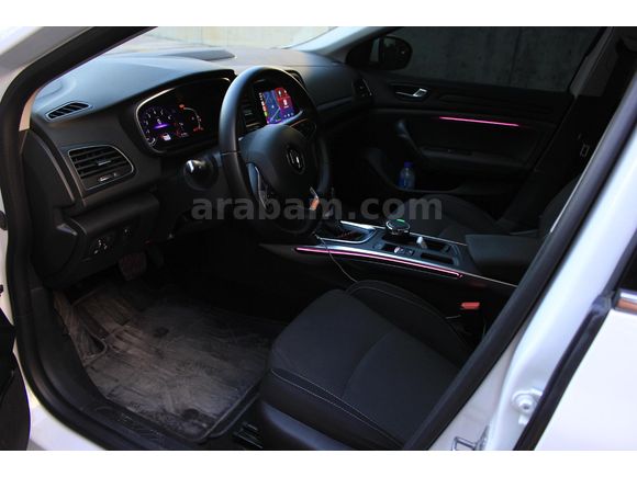 Sahibinden Renault Megane 1.3 TCe Touch 2023 Model İstanbul
