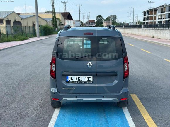 SBS GARAGE DEN HATASIZ 1.5 DİZEL EXPREES KM 53BİN
