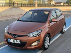 SBS GARAGE'DEN 2014 HYUNDAİ İ20 ELİT RENK HATASIZ BOYASIZ 94 KM