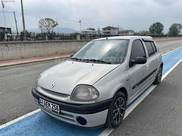 SBS GARAGE'DEN 2000 CLİO 1.4 KLİMALI EKONOMİK