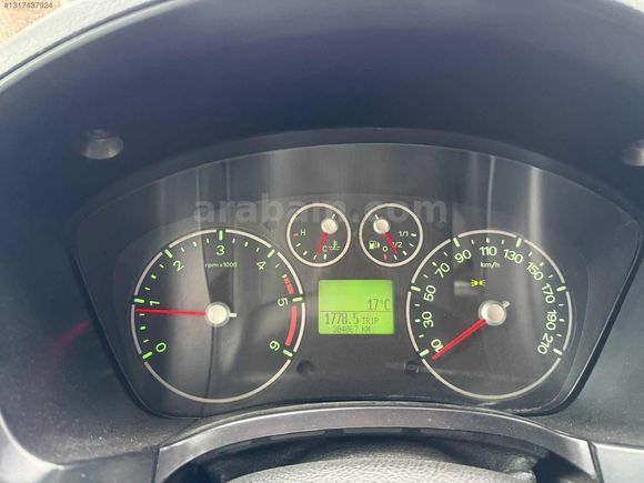 EMSALSİZ FİYAT 2013 FORD CONNECT 1.8 KLİMALI ORJİNAL 2+1