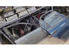 1993-1998 MODEL TOYOTA COROLLA SAĞ ÖN KAPI 