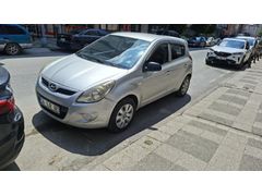 Sahibinden Hyundai i20 Troy 1.4 CRDi Prime 2011 Model  350.000 km Gri