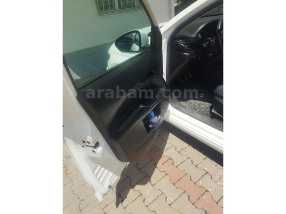 Sahibinden Fiat Egea 1.4 Fire Easy 2023 Model  35.000 km Beyaz