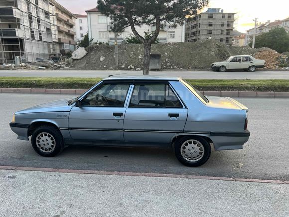 Galeriden Renault R 9 1.4 Broadway 1995 Model Konya