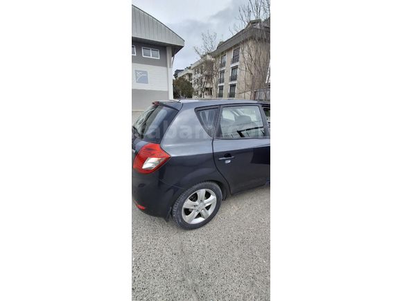 Sahibinden Kia Ceed 1.6 CRDi Motion 2011 Model