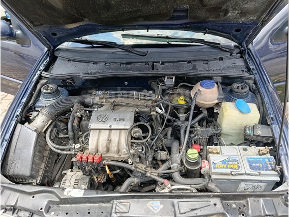 Sahibinden Volkswagen Polo 1.6 1999 Model  290.000 km Lacivert