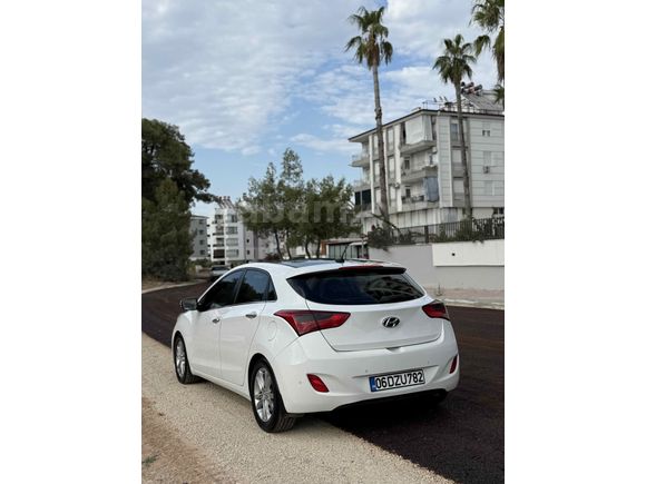 Sahibinden Hyundai i30 1.6 CRDi Elite 2012 Model 