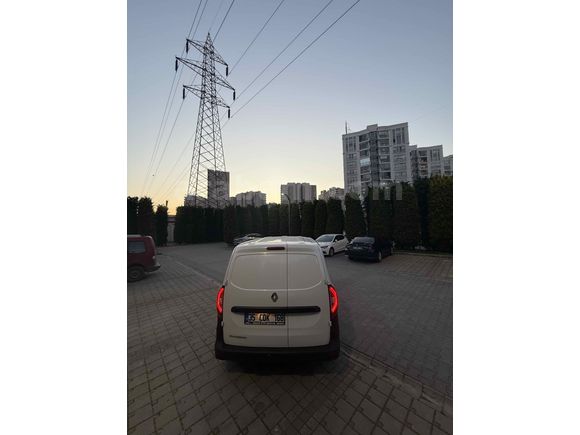 Sahibinden Renault Kangoo 1.5 BlueDCI L2 Equilibre 2024 Model 