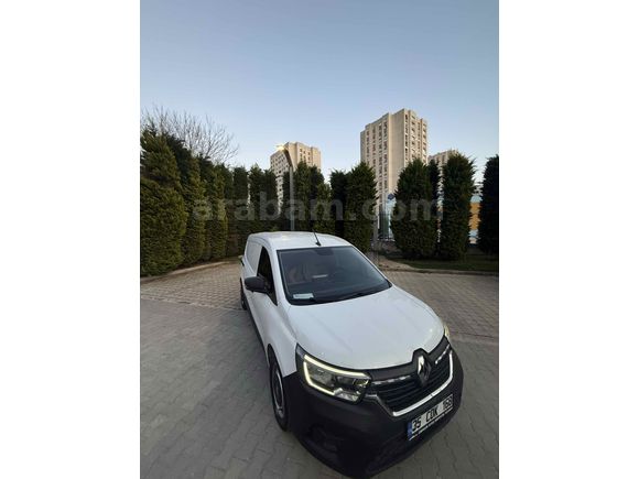 Sahibinden Renault Kangoo 1.5 BlueDCI L2 Equilibre 2024 Model 