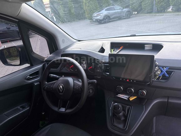 Sahibinden Renault Kangoo 1.5 BlueDCI L2 Equilibre 2024 Model 