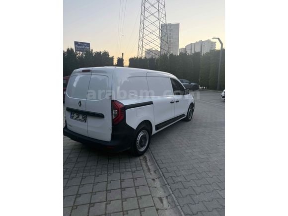 Sahibinden Renault Kangoo 1.5 BlueDCI L2 Equilibre 2024 Model 