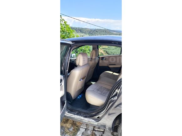 Sahibinden Renault Megane 1.6 Dynamique 2004 Model