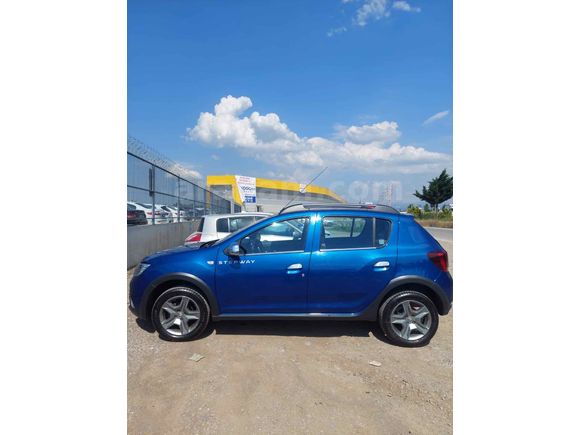 Sahibinden Dacia Sandero 0.9 TCe Stepway Easy-R 2020 Model Düzce