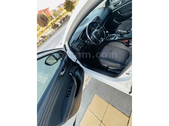 Sahibinden Renault Megane 1.5 Blue DCI Touch 2019 Model 