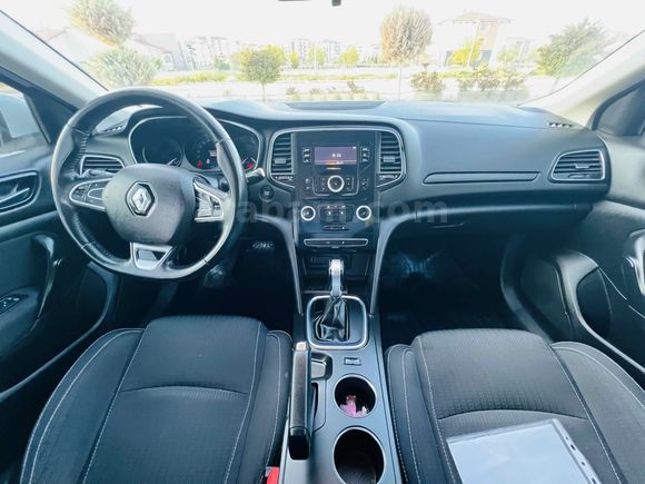 Sahibinden Renault Megane 1.5 Blue DCI Touch 2019 Model 