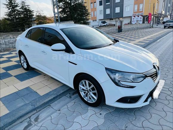 Sahibinden Renault Megane 1.5 Blue DCI Touch 2019 Model 