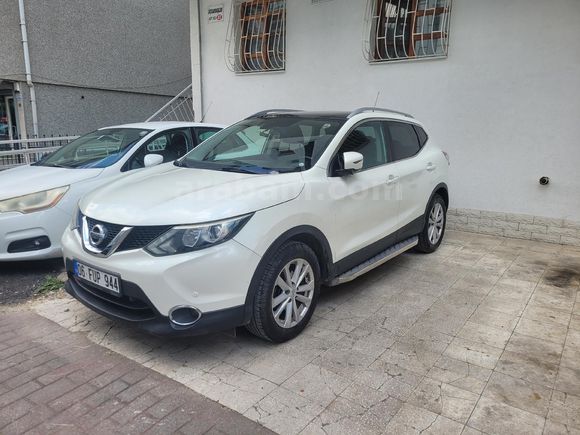 Sahibinden otomatikNissan Qashqai 1.2 DIG-T Sky Pack 2015 Model