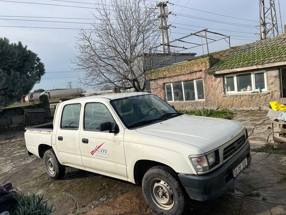 Sahibinden Toyota Hilux 2.4 D 2000 Model 