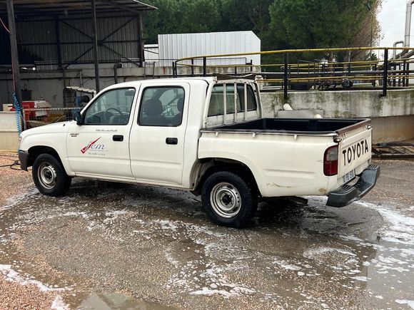 Sahibinden Toyota Hilux 2.4 D 2000 Model 